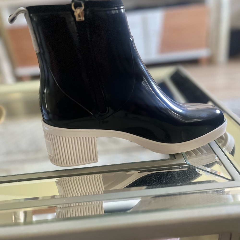 Kate Spade puddle rain boots